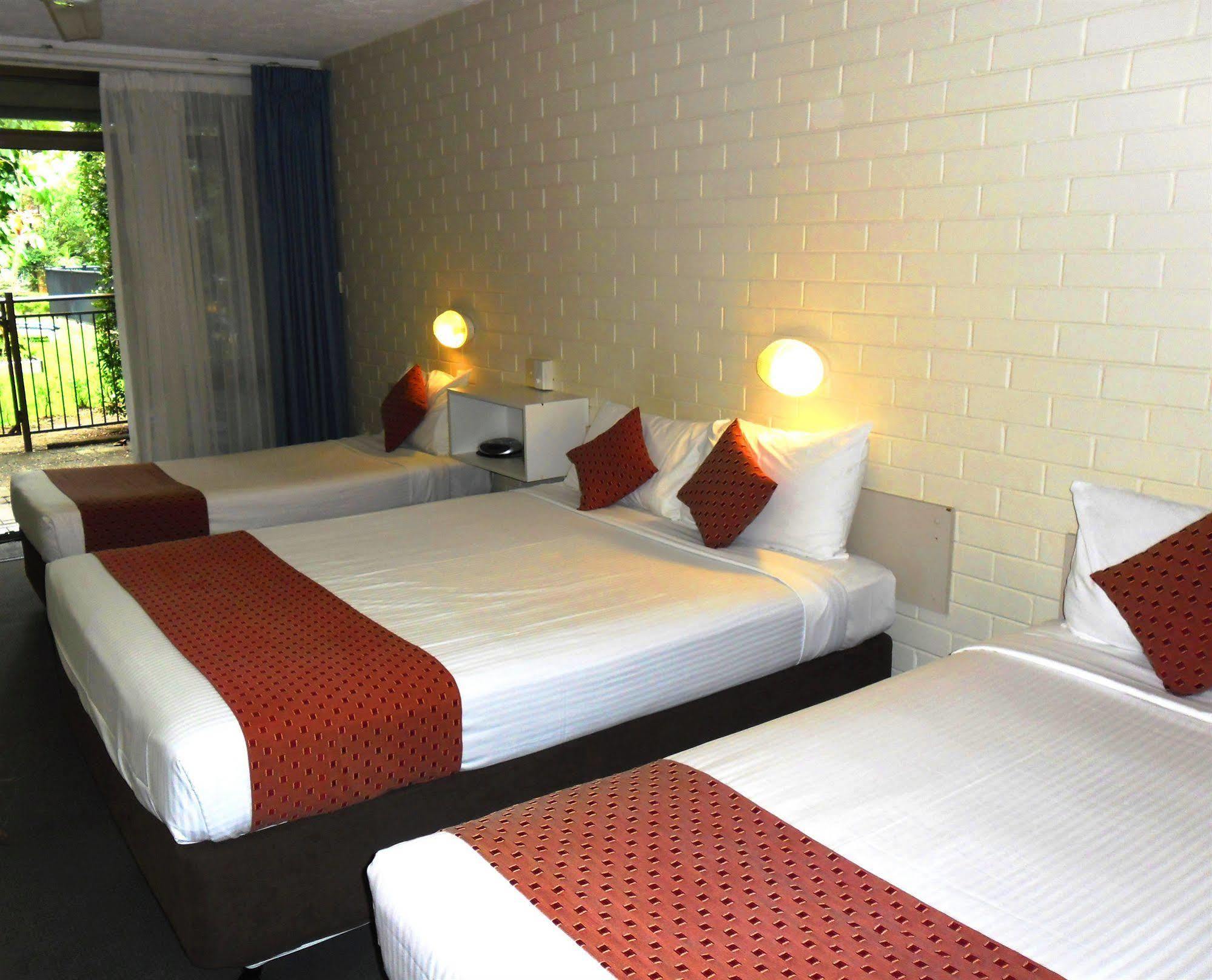 Mooloolaba Motel Экстерьер фото